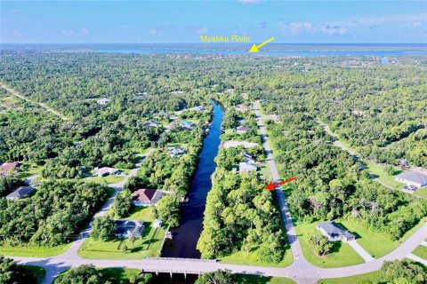 Terreno en venta en Port Charlotte, Florida № 1347030 - foto 6