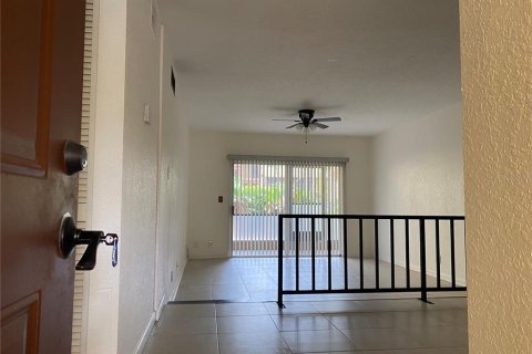 Condominio en venta en Orlando, Florida, 2 dormitorios, 86.12 m2 № 941966 - foto 3