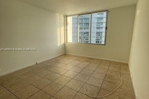 Condo in Miami Beach, Florida, 1 bedroom  № 720219 - photo 6