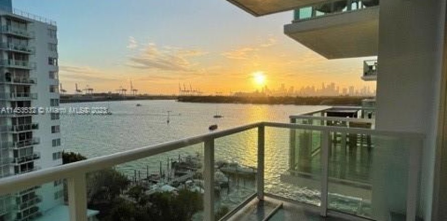 Condo in Miami Beach, Florida, 1 bedroom  № 720219