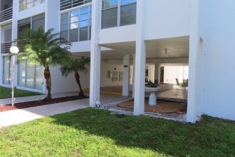 Condominio en venta en Plantation, Florida, 1 dormitorio, 83.61 m2 № 1079568 - foto 2