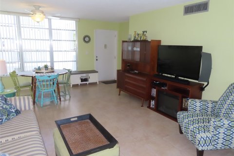 Condominio en venta en Plantation, Florida, 1 dormitorio, 83.61 m2 № 1079568 - foto 21