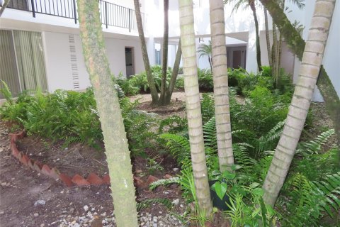 Condominio en venta en Plantation, Florida, 1 dormitorio, 83.61 m2 № 1079568 - foto 1