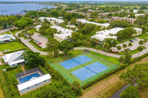 Condo in Stuart, Florida, 2 bedrooms  № 1161736 - photo 1