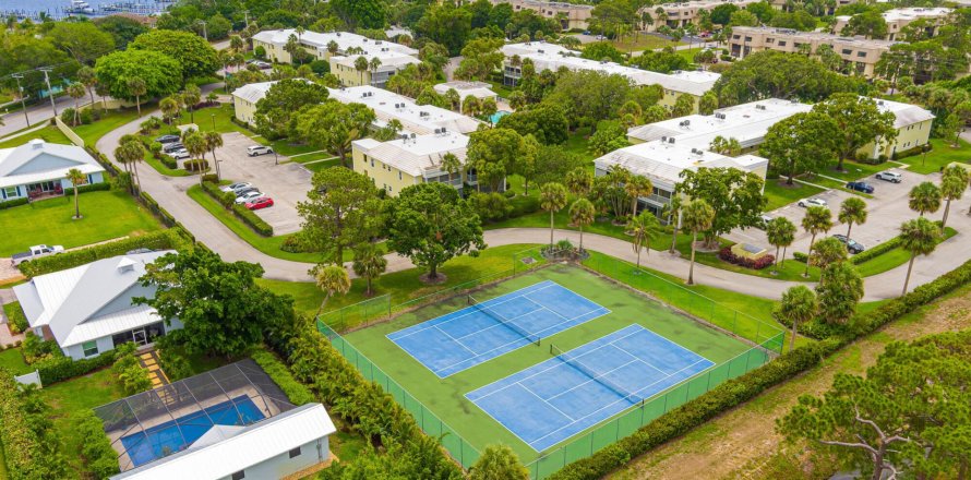 Condo à Stuart, Floride, 2 chambres  № 1161736