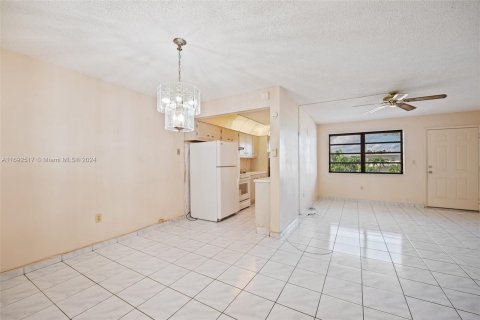 Condominio en venta en Miami Gardens, Florida, 1 dormitorio, 65.4 m2 № 1443207 - foto 8