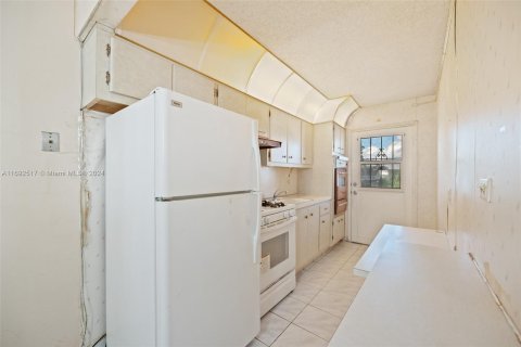 Condominio en venta en Miami Gardens, Florida, 1 dormitorio, 65.4 m2 № 1443207 - foto 10