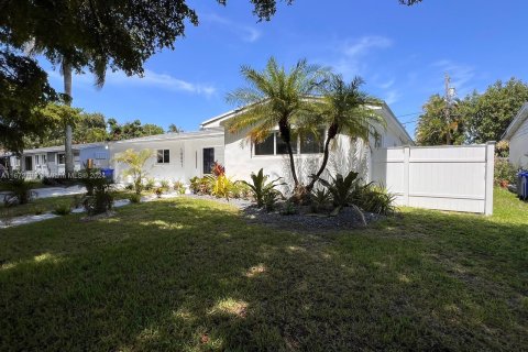 Villa ou maison à vendre à North Miami Beach, Floride: 3 chambres, 165.55 m2 № 1395215 - photo 1