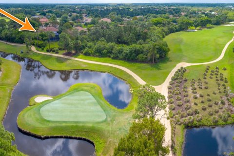 Villa ou maison à vendre à Palm City, Floride: 4 chambres, 446.12 m2 № 1097905 - photo 1