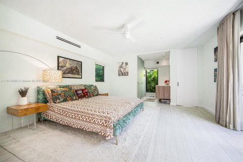 Casa en venta en Miami Shores, Florida, 6 dormitorios, 359.81 m2 № 1235475 - foto 7