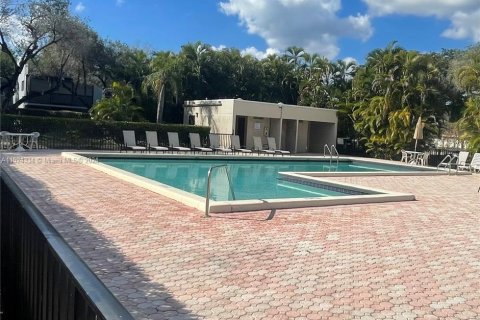 Copropriété à vendre à Tamarac, Floride: 2 chambres, 76.18 m2 № 995545 - photo 4