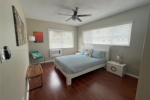 Condominio en venta en Fort Lauderdale, Florida, 1 dormitorio, 69.49 m2 № 1117701 - foto 11