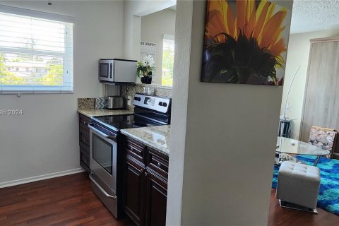 Condominio en venta en Fort Lauderdale, Florida, 1 dormitorio, 69.49 m2 № 1117701 - foto 20
