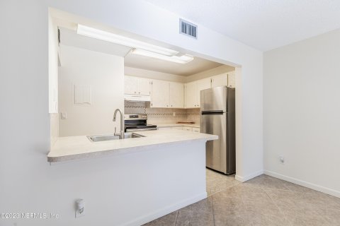 Condo in Saint Augustine, Florida, 2 bedrooms  № 834493 - photo 5