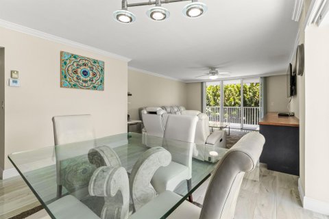 Condominio en venta en Palm Beach, Florida, 2 dormitorios, 104.14 m2 № 1136303 - foto 11