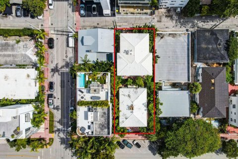 Купить коммерческую недвижимость в Майами-Бич, Флорида № 808413 - фото 1