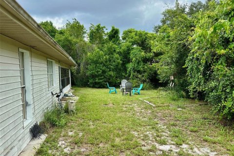 House in Deltona, Florida 3 bedrooms, 155.43 sq.m. № 1388685 - photo 8