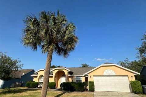 Casa en alquiler en Davenport, Florida, 3 dormitorios, 123.65 m2 № 1398959 - foto 1