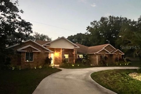 Casa en venta en Orlando, Florida, 4 dormitorios, 246.01 m2 № 1398964 - foto 2