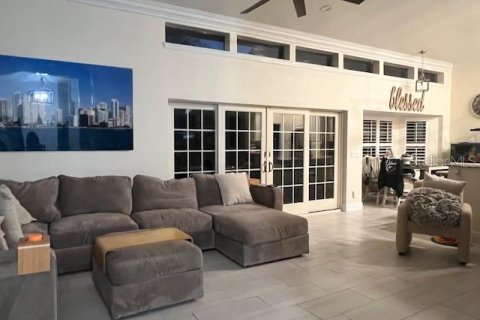 Casa en venta en Orlando, Florida, 4 dormitorios, 246.01 m2 № 1398964 - foto 7