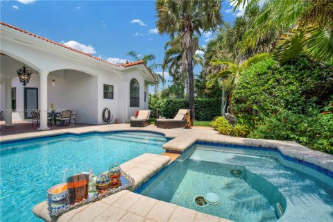 Casa en venta en Palmetto Bay, Florida, 4 dormitorios, 363.34 m2 № 72654 - foto 17