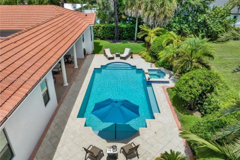 Casa en venta en Palmetto Bay, Florida, 4 dormitorios, 363.34 m2 № 72654 - foto 8