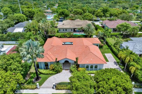 Villa ou maison à vendre à Palmetto Bay, Floride: 4 chambres, 363.34 m2 № 72654 - photo 6