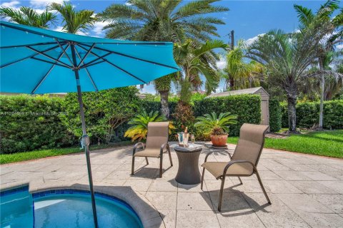 Villa ou maison à vendre à Palmetto Bay, Floride: 4 chambres, 363.34 m2 № 72654 - photo 19