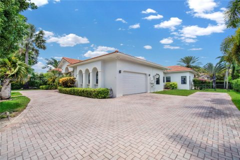 Villa ou maison à vendre à Palmetto Bay, Floride: 4 chambres, 363.34 m2 № 72654 - photo 5