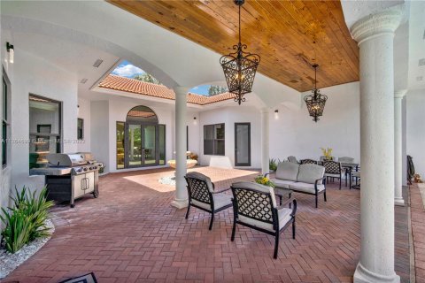 Villa ou maison à vendre à Palmetto Bay, Floride: 4 chambres, 363.34 m2 № 72654 - photo 21