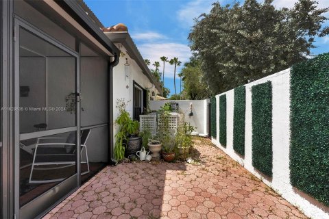 Adosado en venta en Pembroke Pines, Florida, 3 dormitorios, 153.1 m2 № 1289281 - foto 29