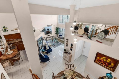 Touwnhouse à vendre à Pembroke Pines, Floride: 3 chambres, 153.1 m2 № 1289281 - photo 7