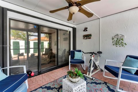 Adosado en venta en Pembroke Pines, Florida, 3 dormitorios, 153.1 m2 № 1289281 - foto 28