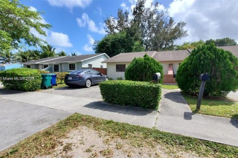 Propiedad comercial en venta en Miami, Florida, 174.47 m2 № 1329545 - foto 22