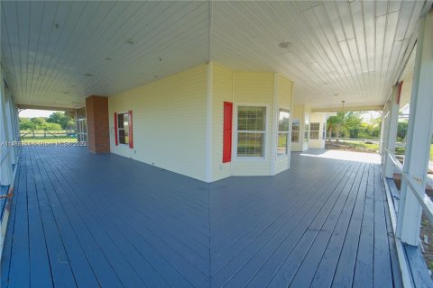 House in LaBelle, Florida 5 bedrooms № 843819 - photo 5