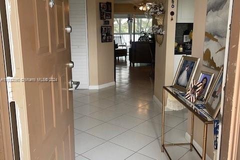 Condominio en venta en Pembroke Pines, Florida, 2 dormitorios, 112.13 m2 № 940487 - foto 15