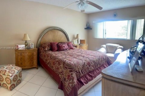 Condominio en venta en Pembroke Pines, Florida, 2 dormitorios, 112.13 m2 № 940487 - foto 26