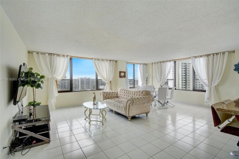Condominio en venta en Hollywood, Florida, 2 dormitorios, 127.28 m2 № 962222 - foto 30