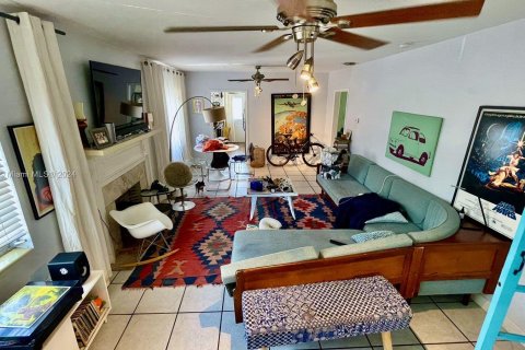 Immobilier commercial à vendre à Miami, Floride: 476.59 m2 № 1147683 - photo 17