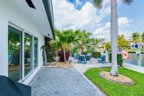 Villa ou maison à vendre à Pompano Beach, Floride: 3 chambres, 181.16 m2 № 860857 - photo 16