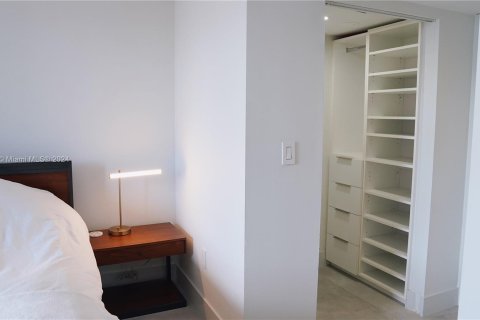 Condo in Miami, Florida, 1 bedroom  № 1388291 - photo 19