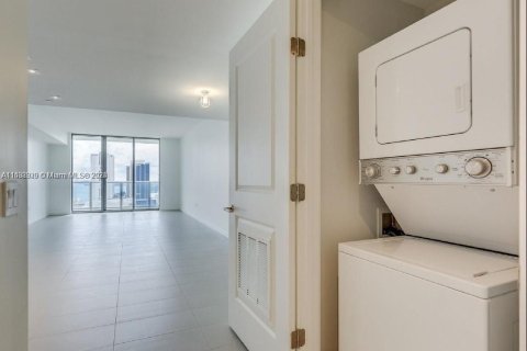 Condominio en venta en Miami, Florida, 54.63 m2 № 1178912 - foto 11