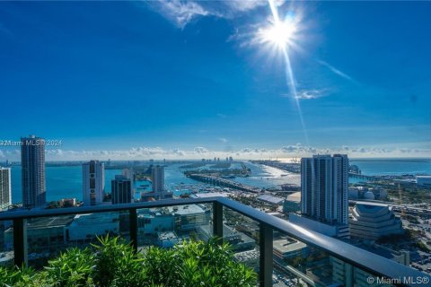 Condominio en venta en Miami, Florida, 54.63 m2 № 1178912 - foto 16