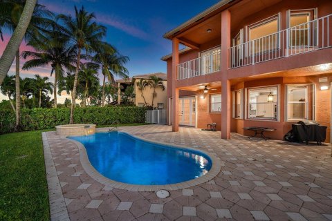 Villa ou maison à vendre à Royal Palm Beach, Floride: 6 chambres, 369.19 m2 № 1187029 - photo 2