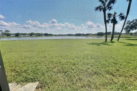 Condominio en venta en Port Richey, Florida, 2 dormitorios, 81.94 m2 № 1406887 - foto 2