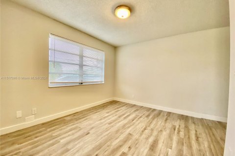Condominio en venta en Dania Beach, Florida, 1 dormitorio, 41.53 m2 № 956532 - foto 4