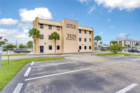 Immobilier commercial à vendre à Port Charlotte, Floride: 144 m2 № 761884 - photo 19