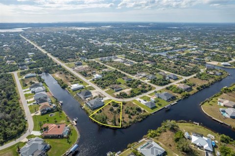 Terreno en venta en Port Charlotte, Florida № 917482 - foto 8