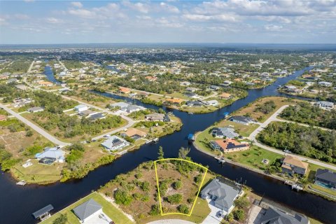 Terreno en venta en Port Charlotte, Florida № 917482 - foto 5