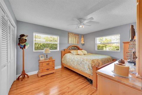 Villa ou maison à vendre à Coral Springs, Floride: 4 chambres, 180.79 m2 № 1174043 - photo 16